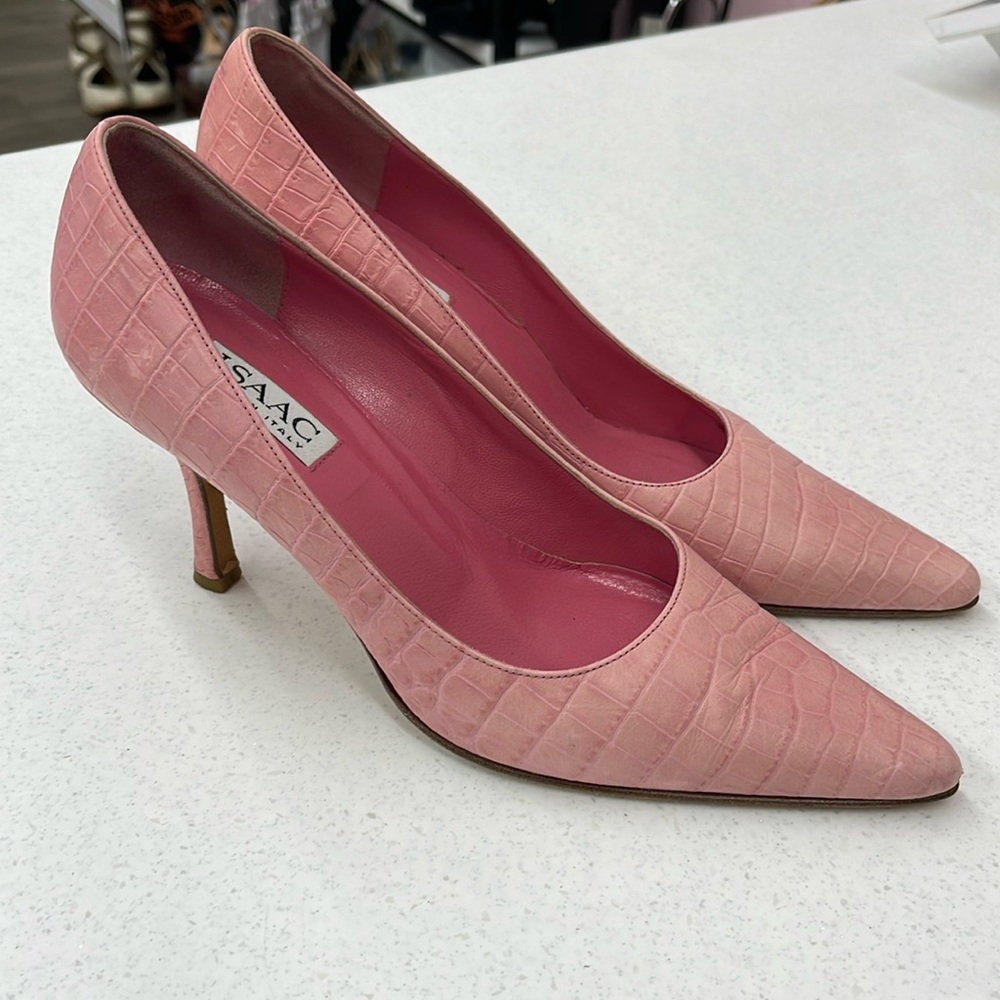Isaac Mizrahi, Barbie pink snakeskin heels, size 9